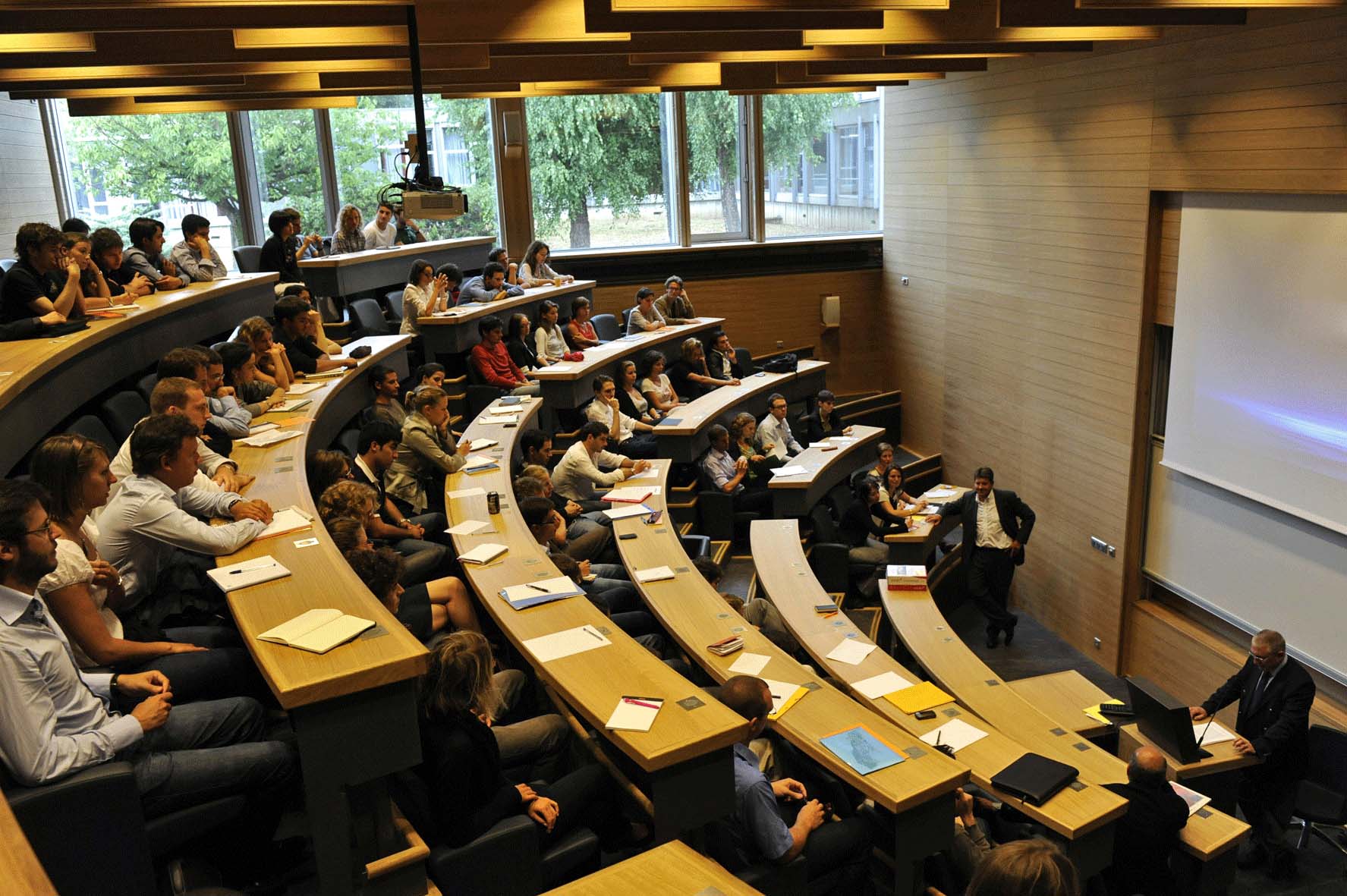 master-universitaire-école-commerce