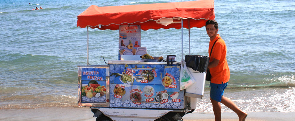 Vendeur de glace à la plage